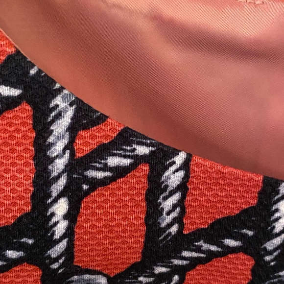 Brooks Brothers Crop Sleeveless Vest Size 0 Buttons up back. EUC— like new. - Picture 3 of 7